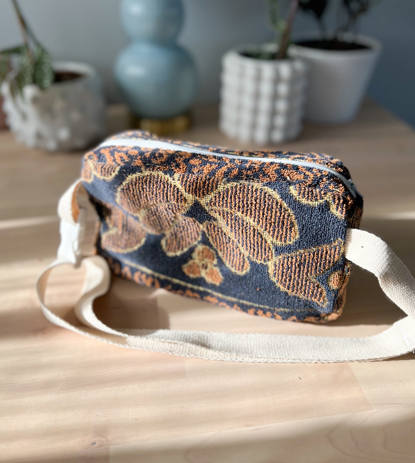 dark blue and orange bum bag - 1 pocket