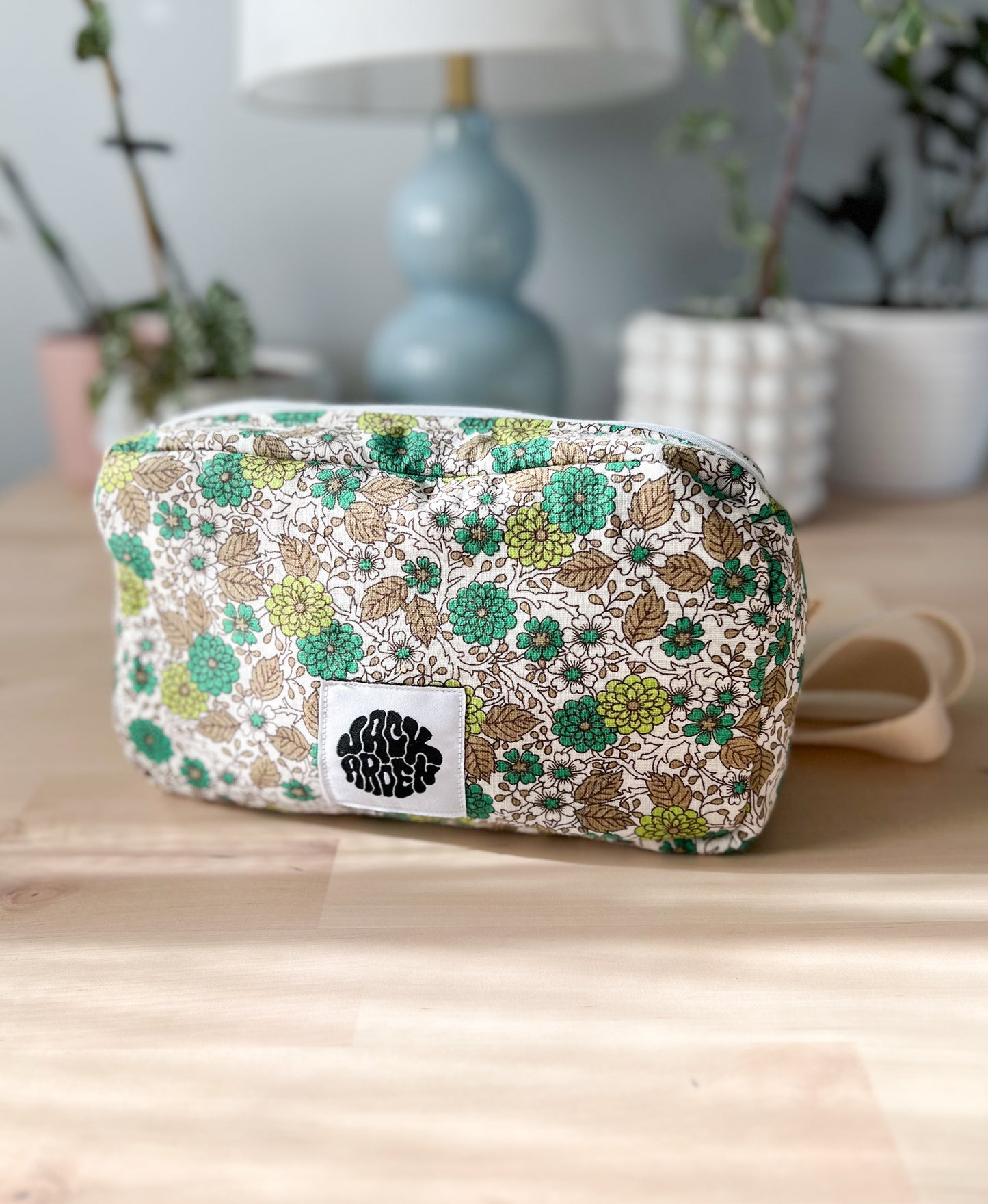 green floral bum bag - 1 pocket