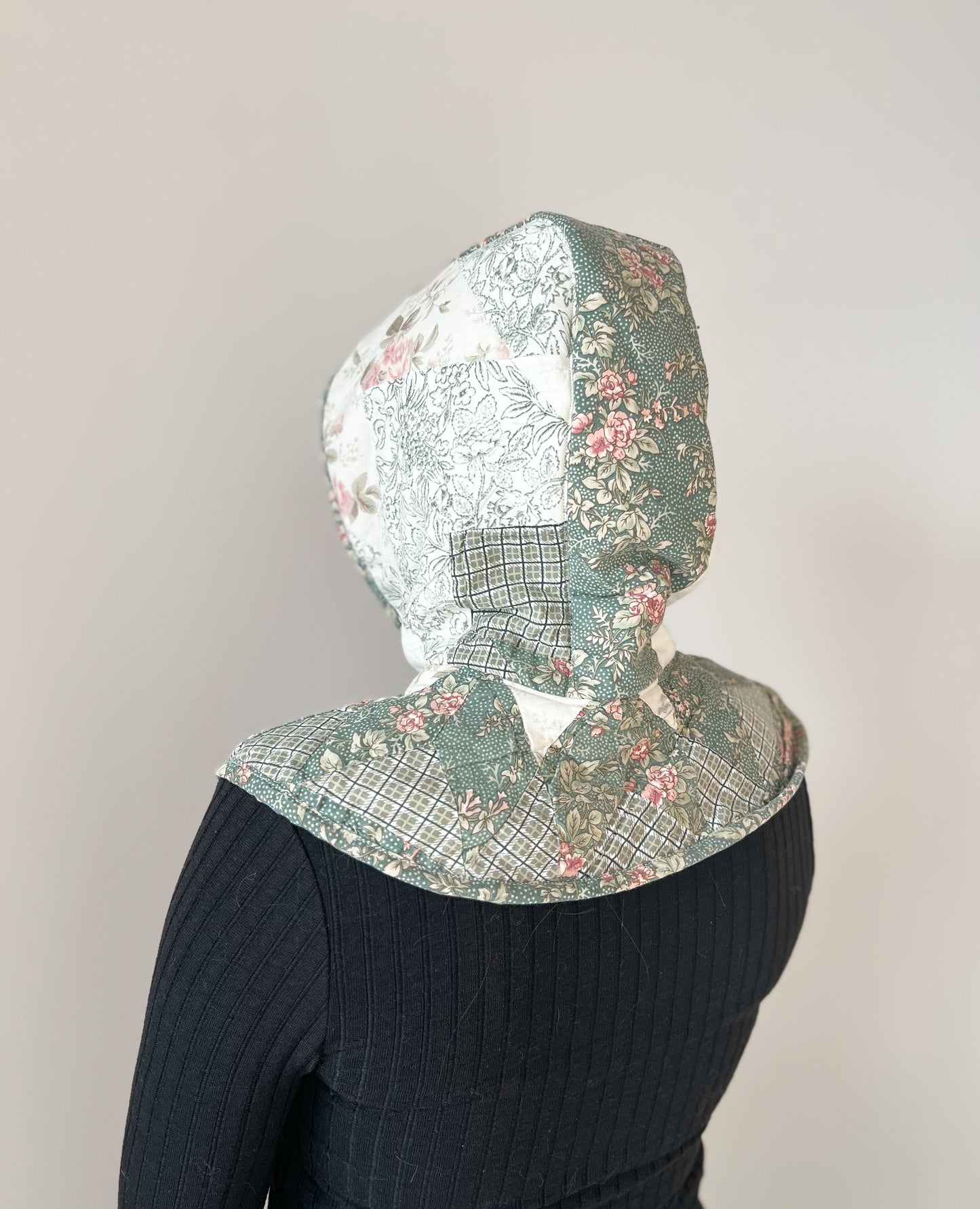 quilted floral hood with collar