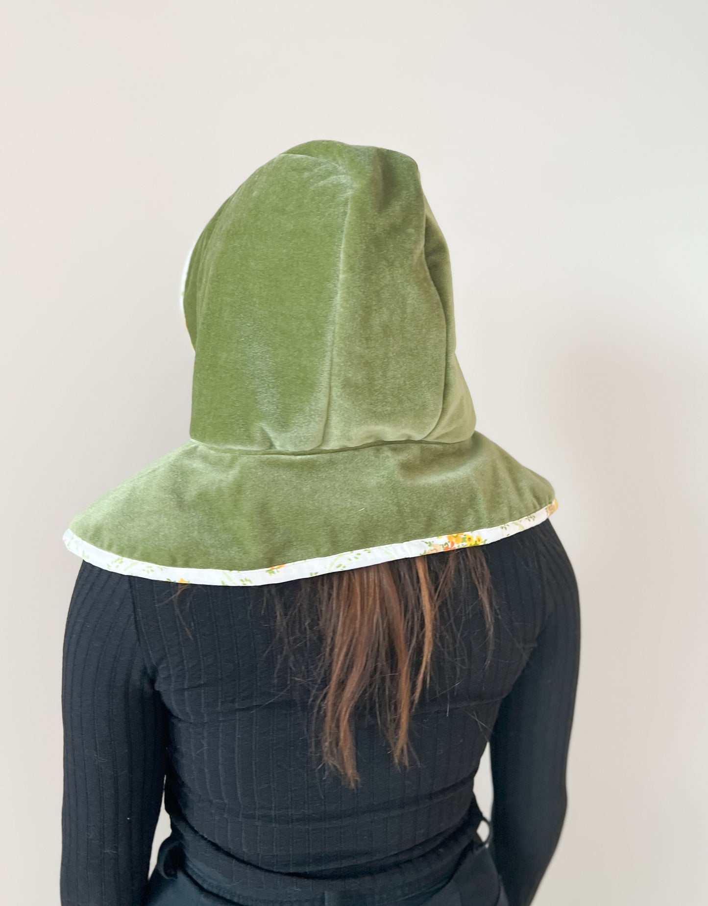 quilted green hood with collar