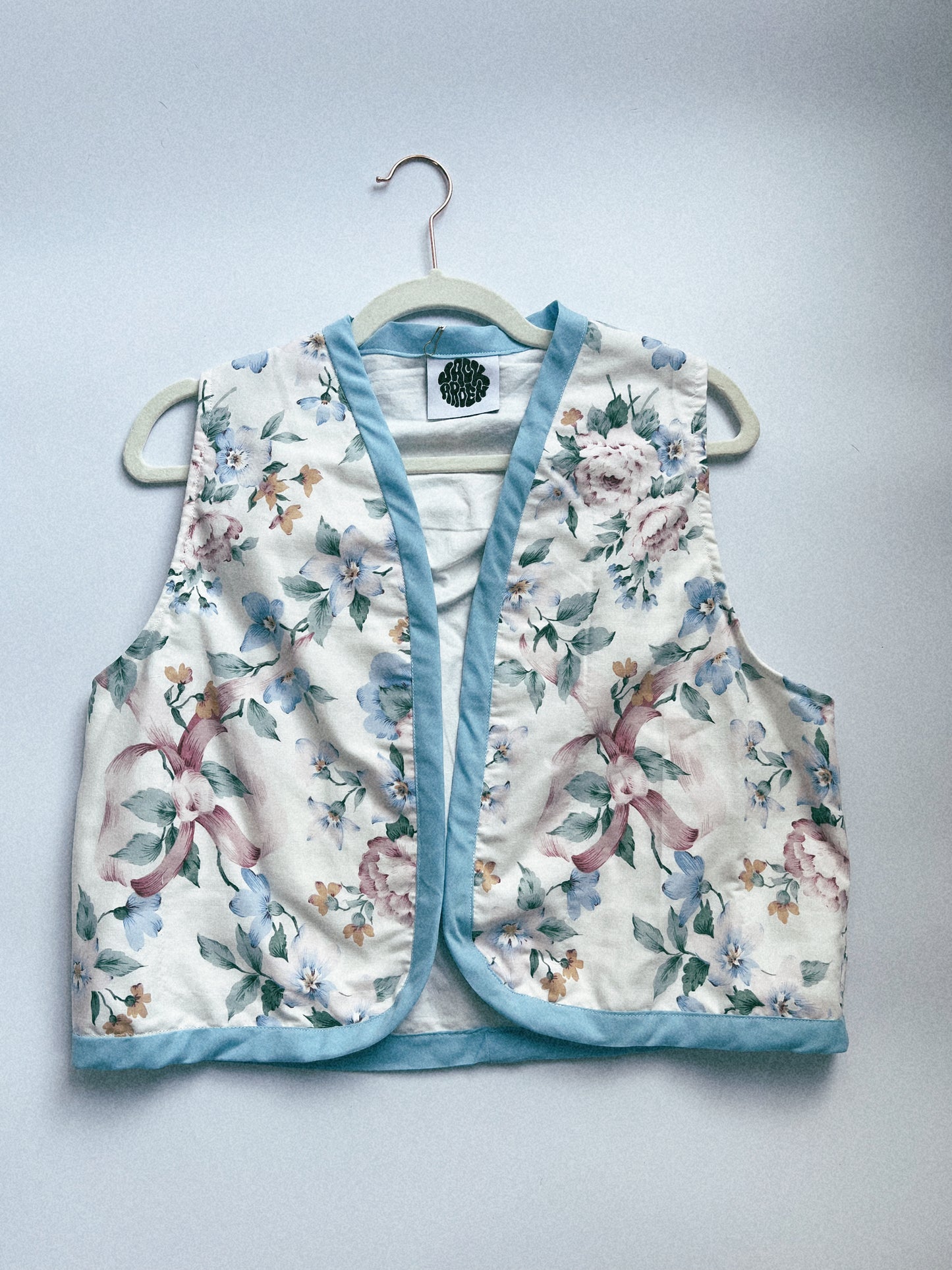 blue floral vest - small